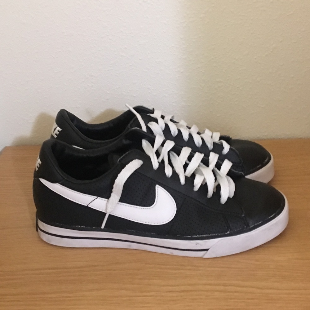 Vintage Nike Sneakers